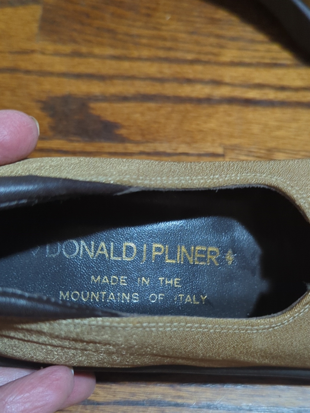 Donald Pliner Beige/Olive Metallic Slip-On Driving Loafers Lug Sole Shoes Sz 7.5 - Picture 2 of 8